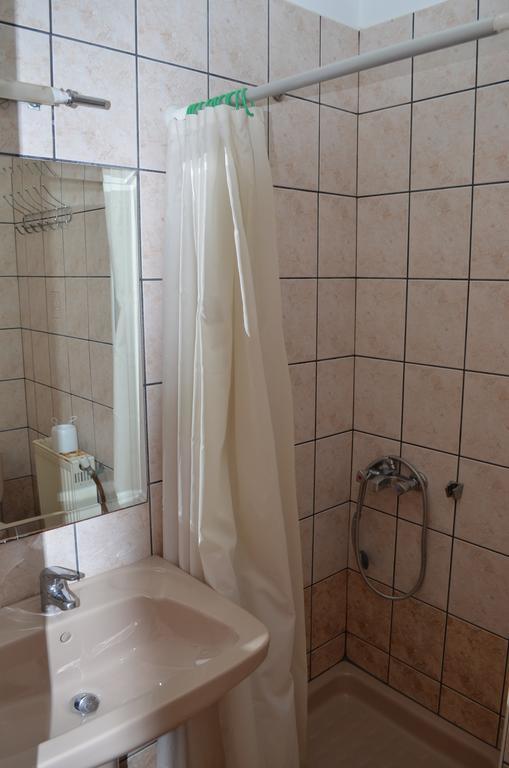 Annas Apartment Parga Bagian luar foto